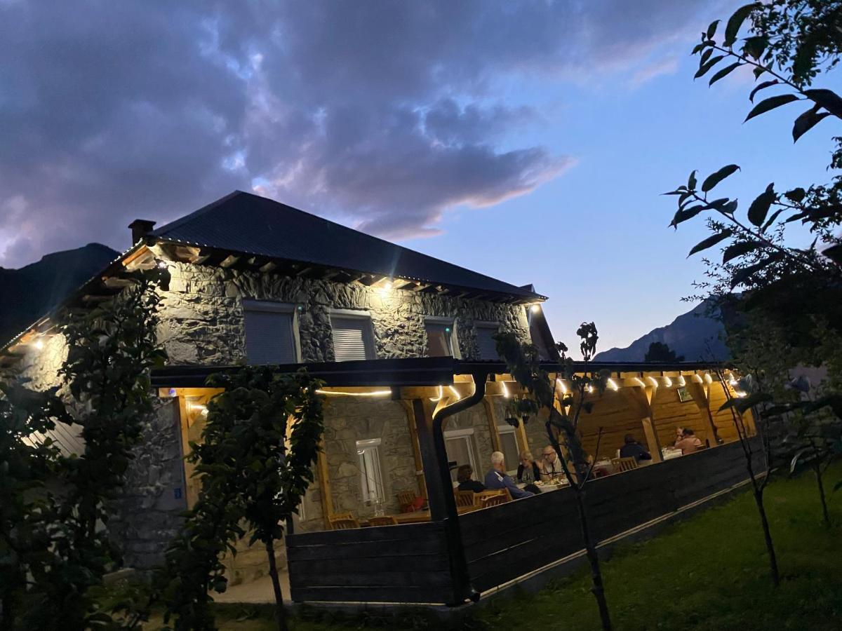 The Blue Eye Bed and Breakfast Vuthaj Eksteriør billede
